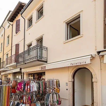 Baur - Regarda Travel * Бардолино