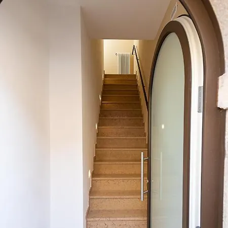 Baur - Regarda Travel * Бардолино