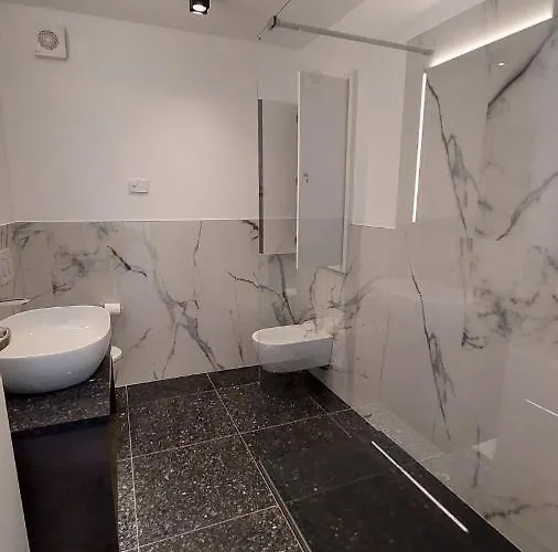 Baur - Regarda Travel 아파트